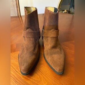 Coyote Women’s Brown Suede Cowboy Booties 7.5
